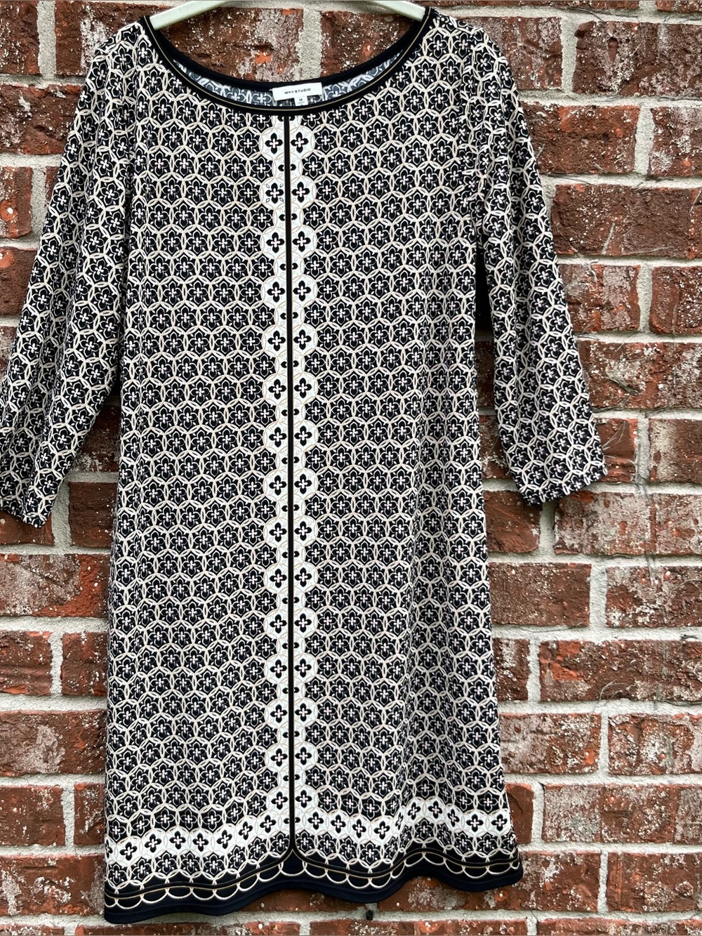 Max Studio Black Tan Geo Floral Medallion
Border Hem Shift Dress Sz Medium